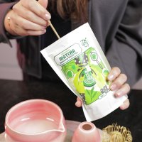 Czarka do matchy Sakura z podstawką pod chasen (11)